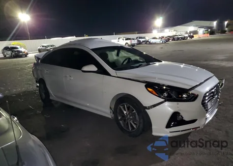 2019 Hyundai Sonata Se из США, поврежденный, VIN 5NPE24AF1KH761927